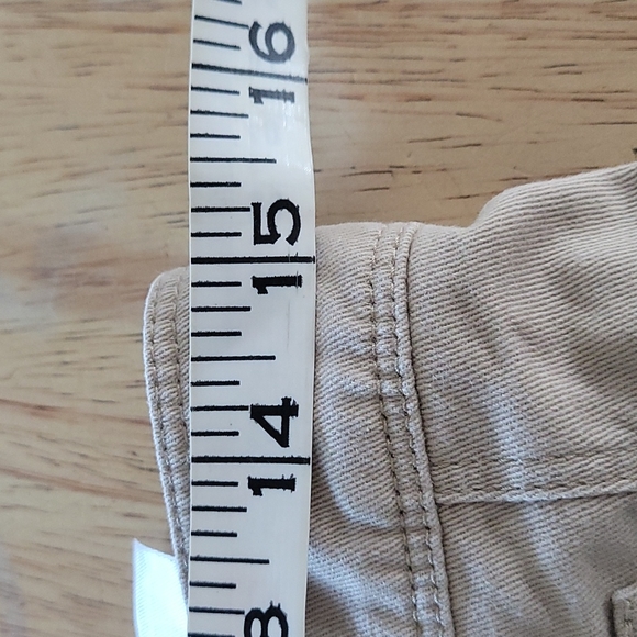 Womens Shorts - Picture 5 of 6